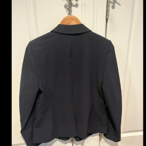 Ann Taylor - Notched One Button in Seasonless Stretch - Picture 5 of 6